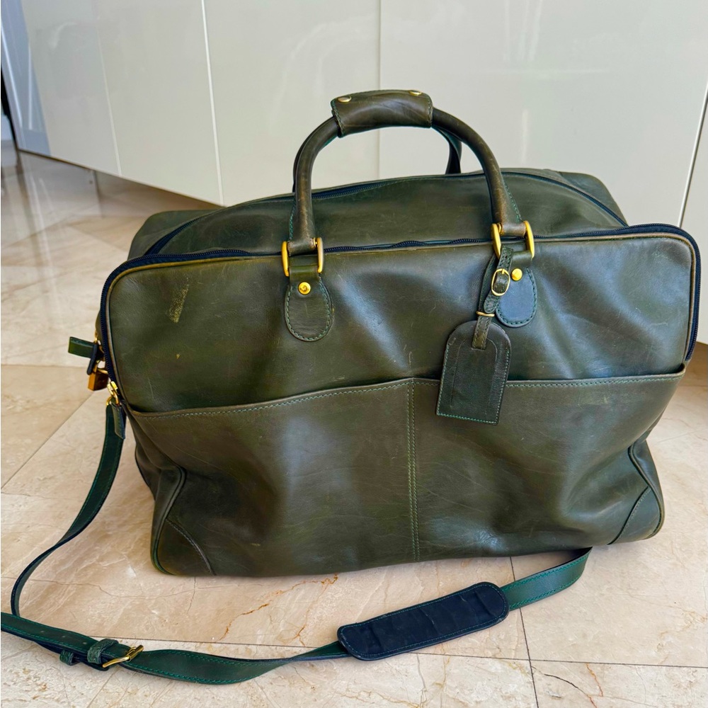 Elegant Olive Green Leather Duffel Bag made in Italy